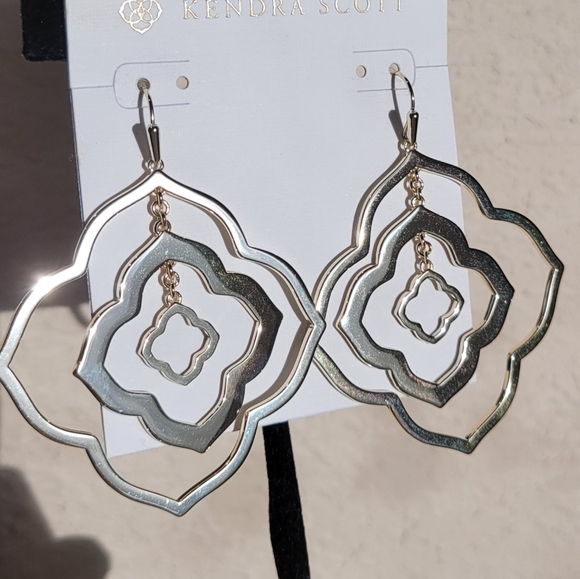 Rare Kendra Scott Gold Logo Statement Earrings - Picture 9 of 12
